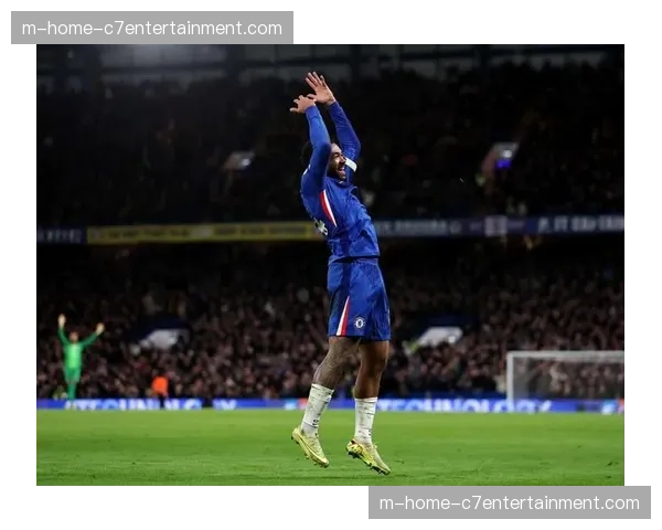 切尔西右路攻防体系崩塌 队长里斯詹姆斯遭遇第十次腿筋伤势